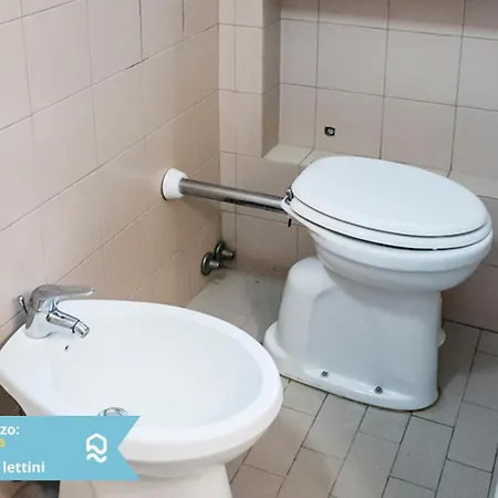 Se008 - Senigallia, Bilocale Sul Mare Con Inclusa Сенигаллия