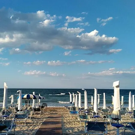 Se008 - Senigallia, Bilocale Sul Mare Con Inclusa *